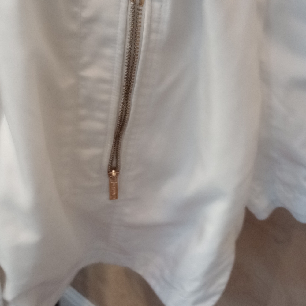 Calvin Klein 1X Lightweight Hooded Raincoat / Windbreaker White W/ Gold Accents - Picture 3 of 7